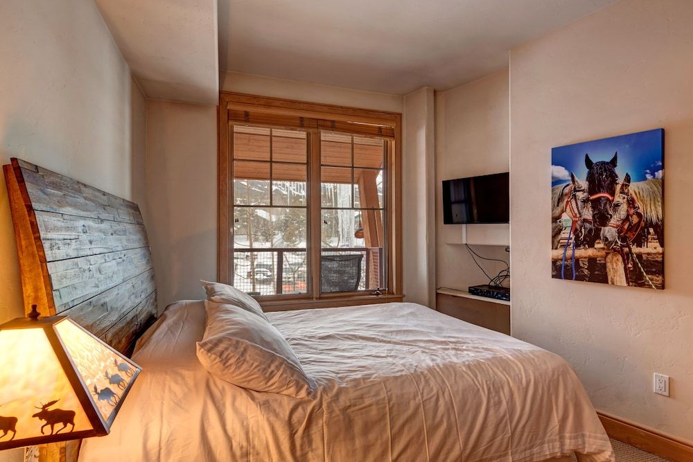 Condo, 1 Bedroom