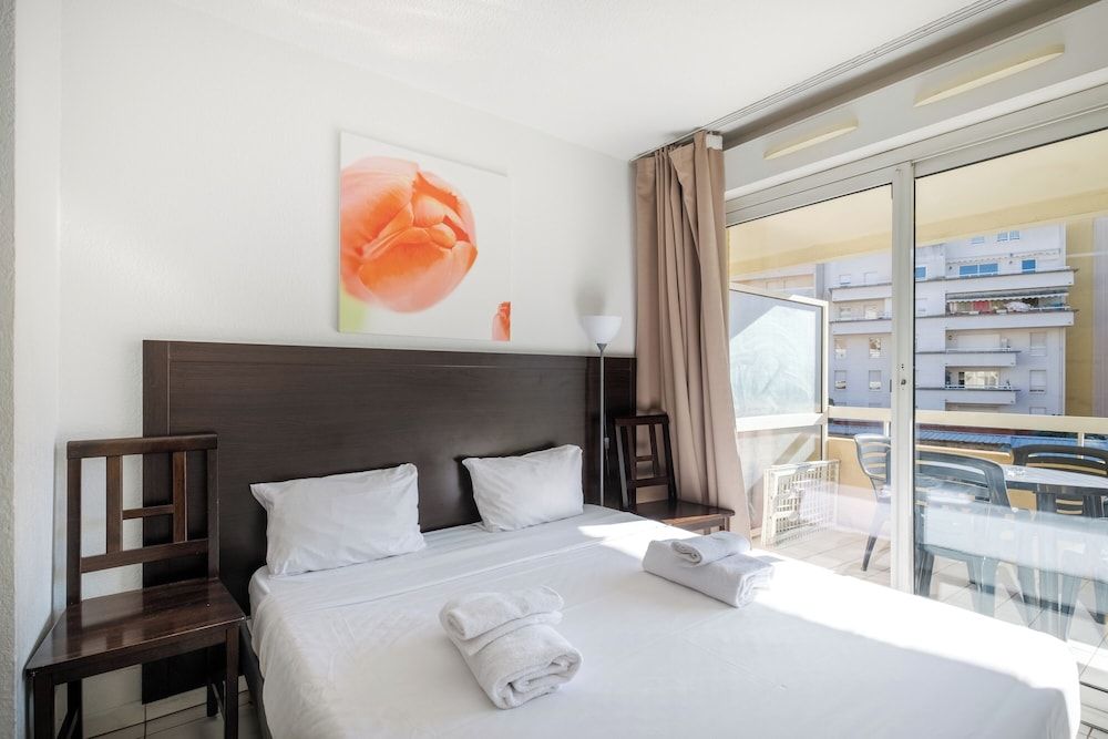 ResidHotel Cannes Festival Studio 9