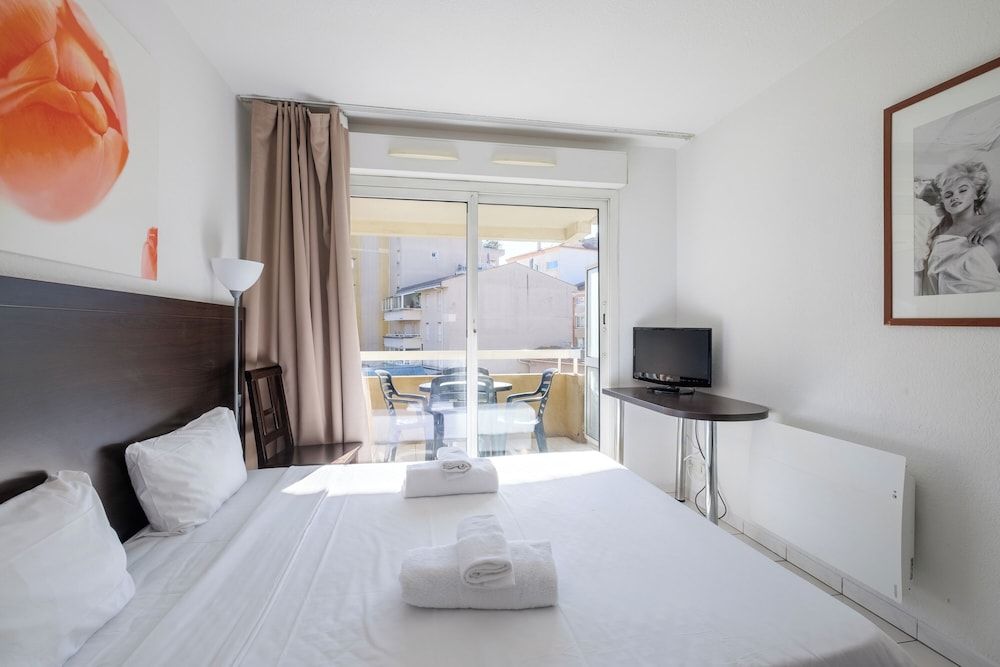 ResidHotel Cannes Festival Studio 11