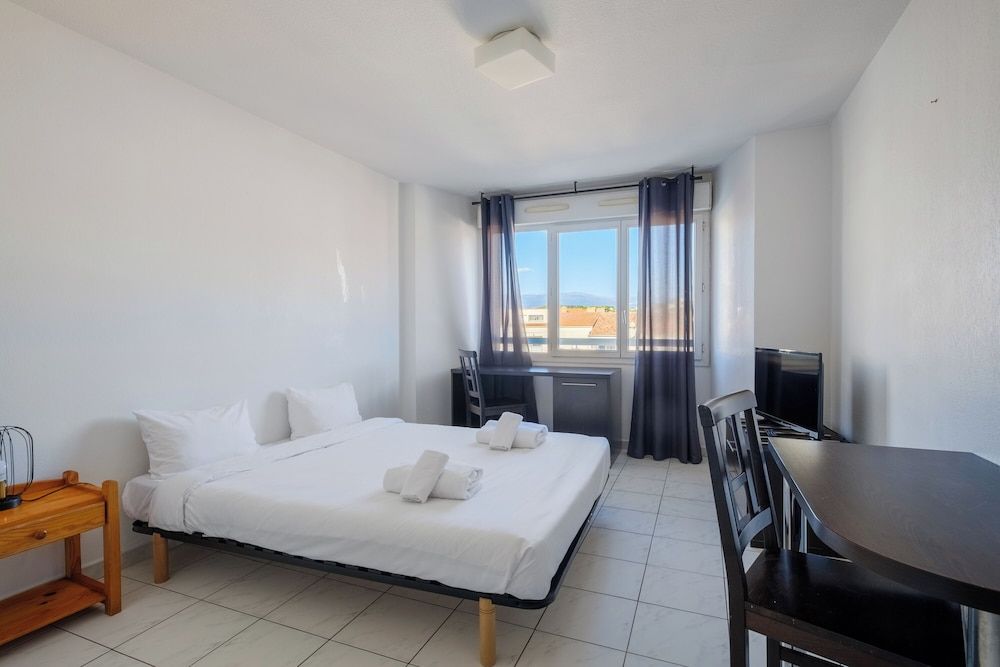 ResidHotel Cannes Festival Studio 7