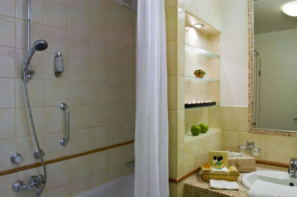 undefined Mamaison Residence Izabella Budapest 10