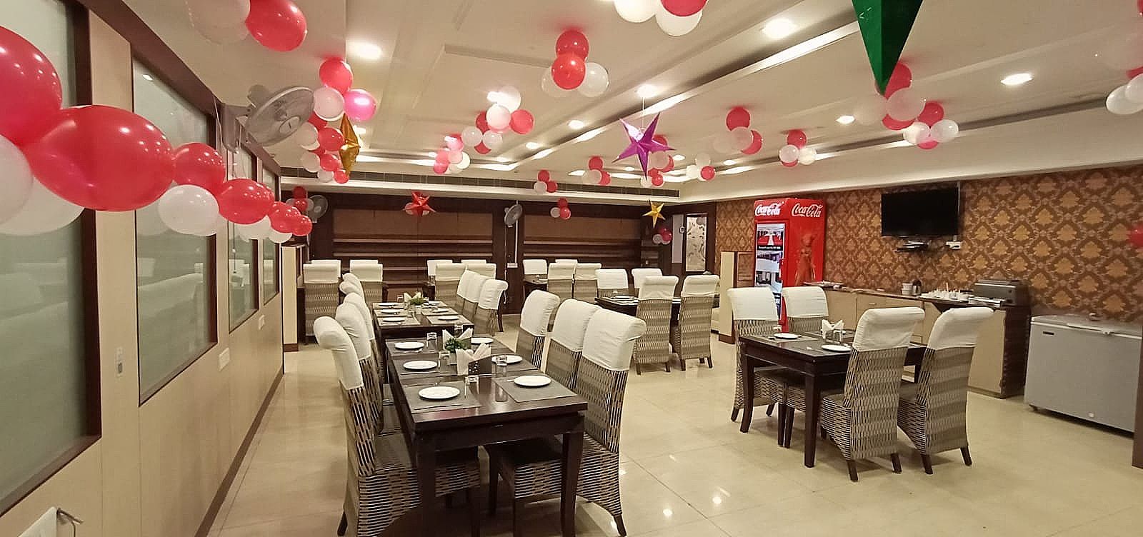 Food & Dining