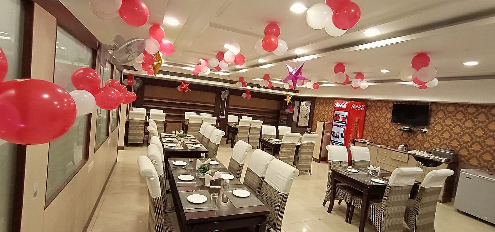 Food & Dining