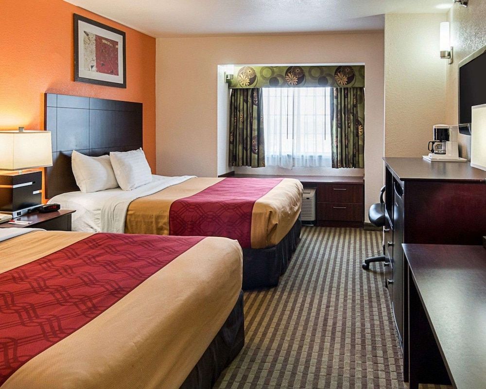 Standard Room, 2 Queen Beds, Smoking
