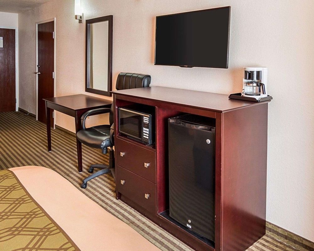 Standard Room, 2 Queen Beds, Non Smoking