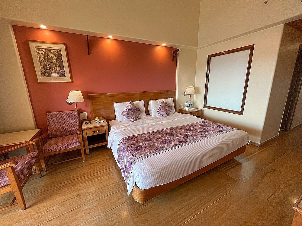 Acron Candolim Regina. Deluxe Room 4