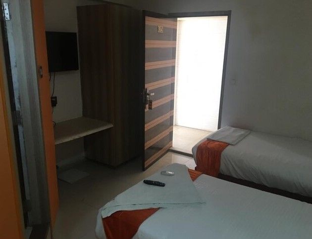 Setrac orange Executive Twin Bed 3