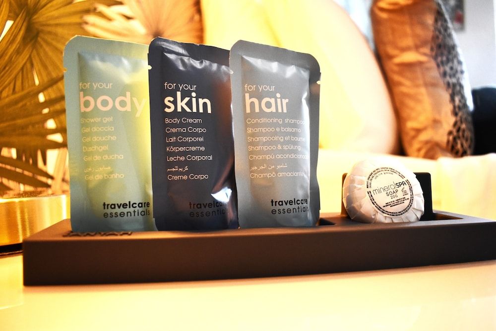 The Ashleigh - Dog Friendly Double Room, Ensuite (The Snug Room) 3