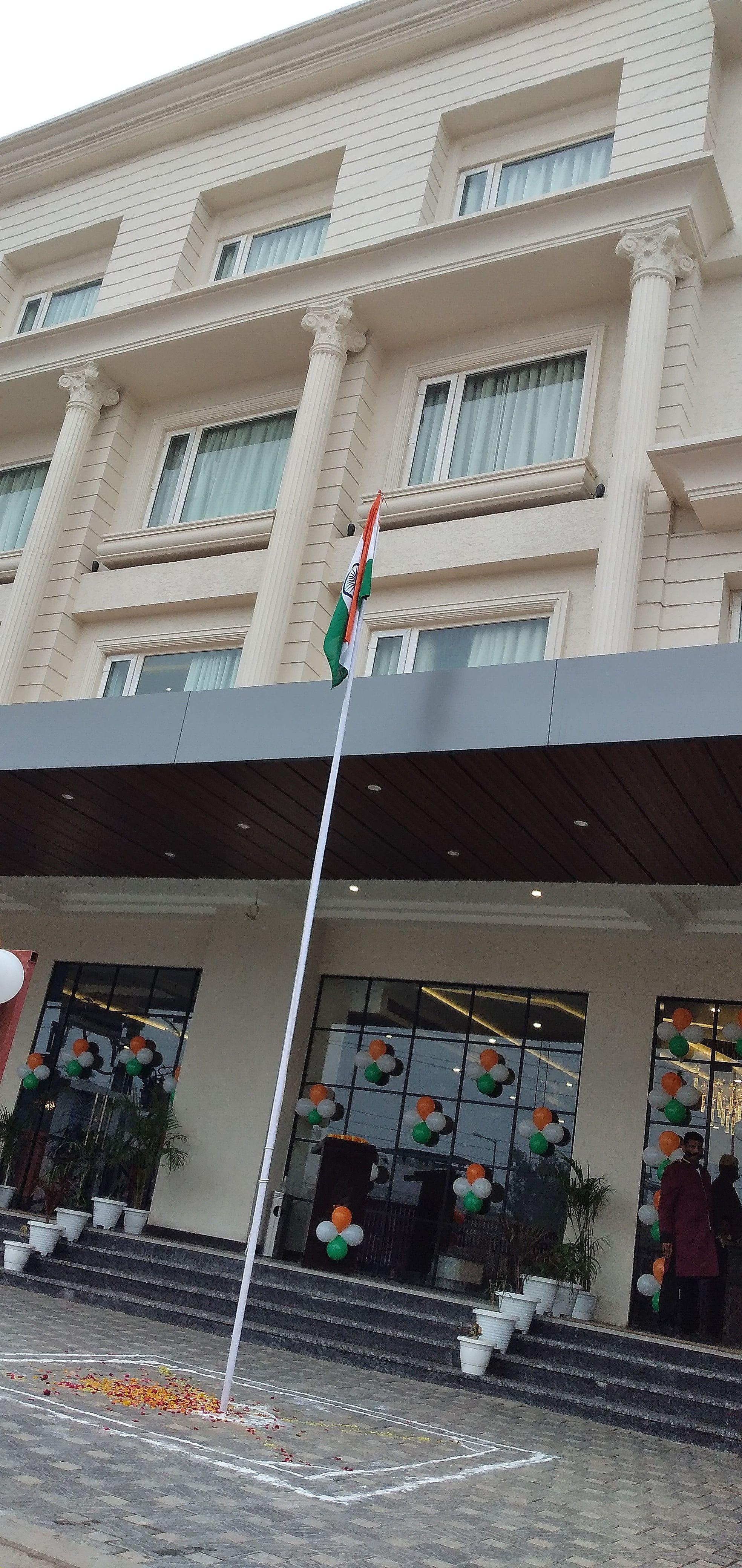undefined HOTEL FOUR ELEMENT 6