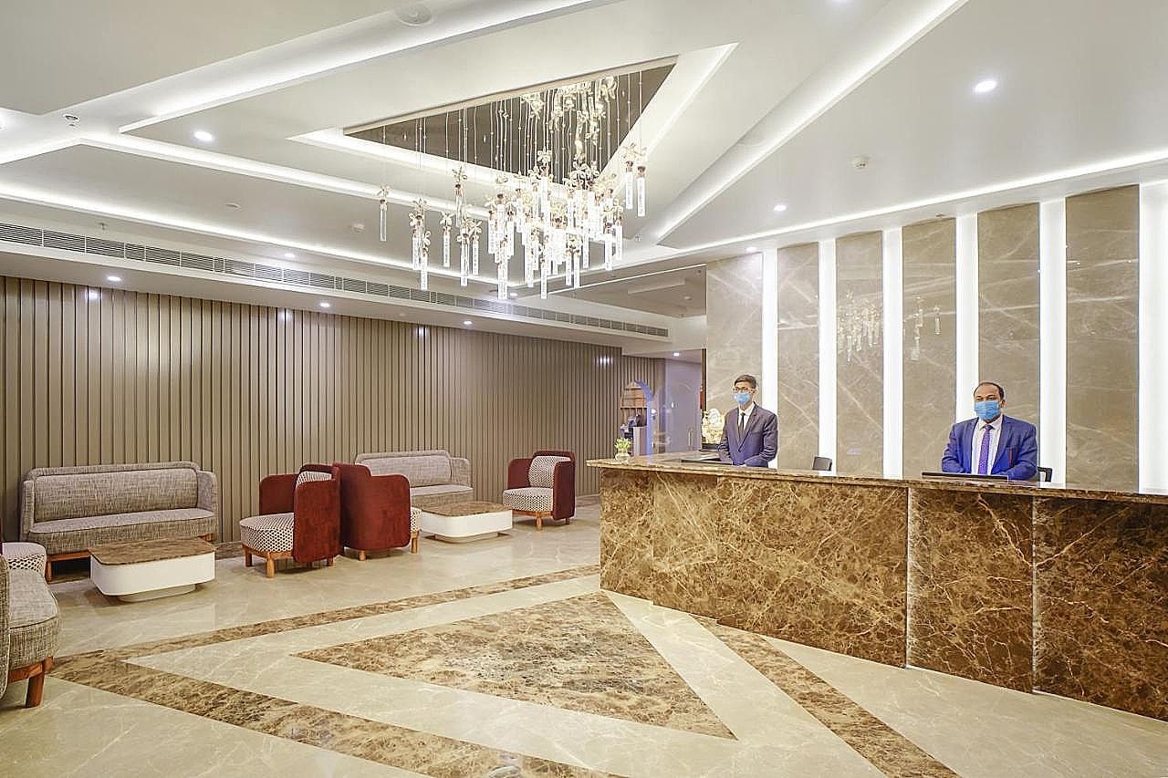 undefined HOTEL FOUR ELEMENT 3