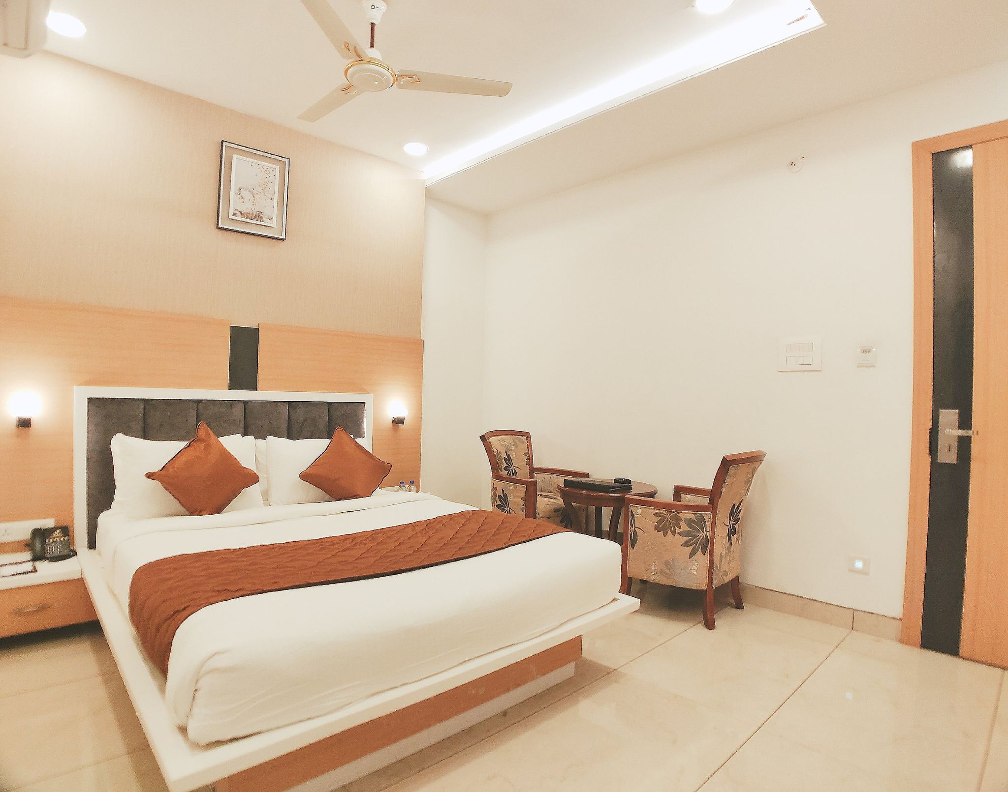 TGI Insignia Deluxe Room