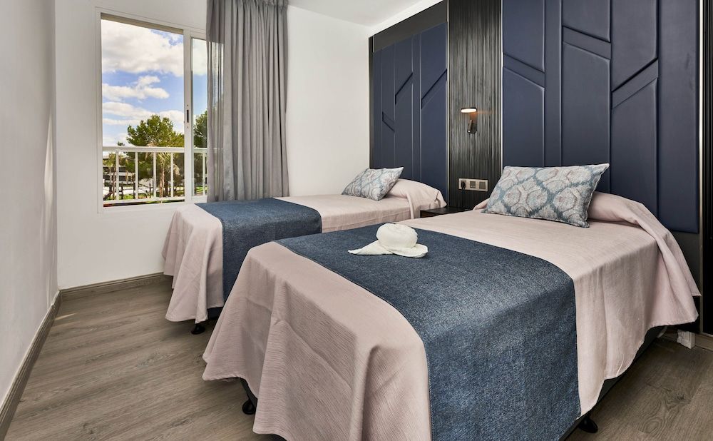 Deluxe Apartment, 2 Bedrooms, Balcony (3 Adults + 3 Children)