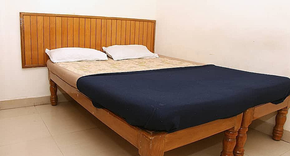 Kaveri Deluxe Lodge Standard Non AC Room 2