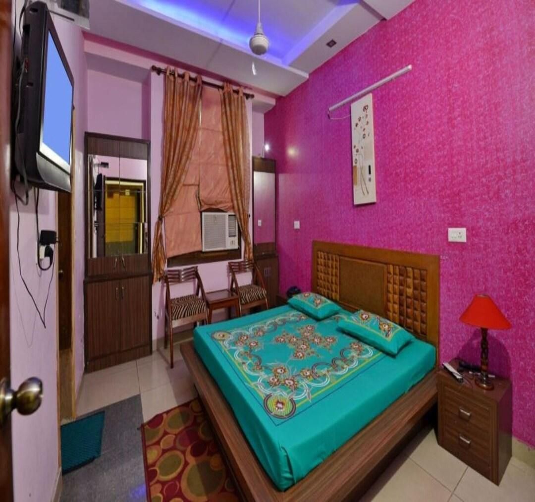 Standard Double Room - Intech Generic