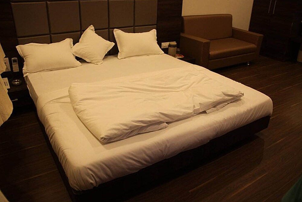 Hotel Royal Pride Deluxe Room