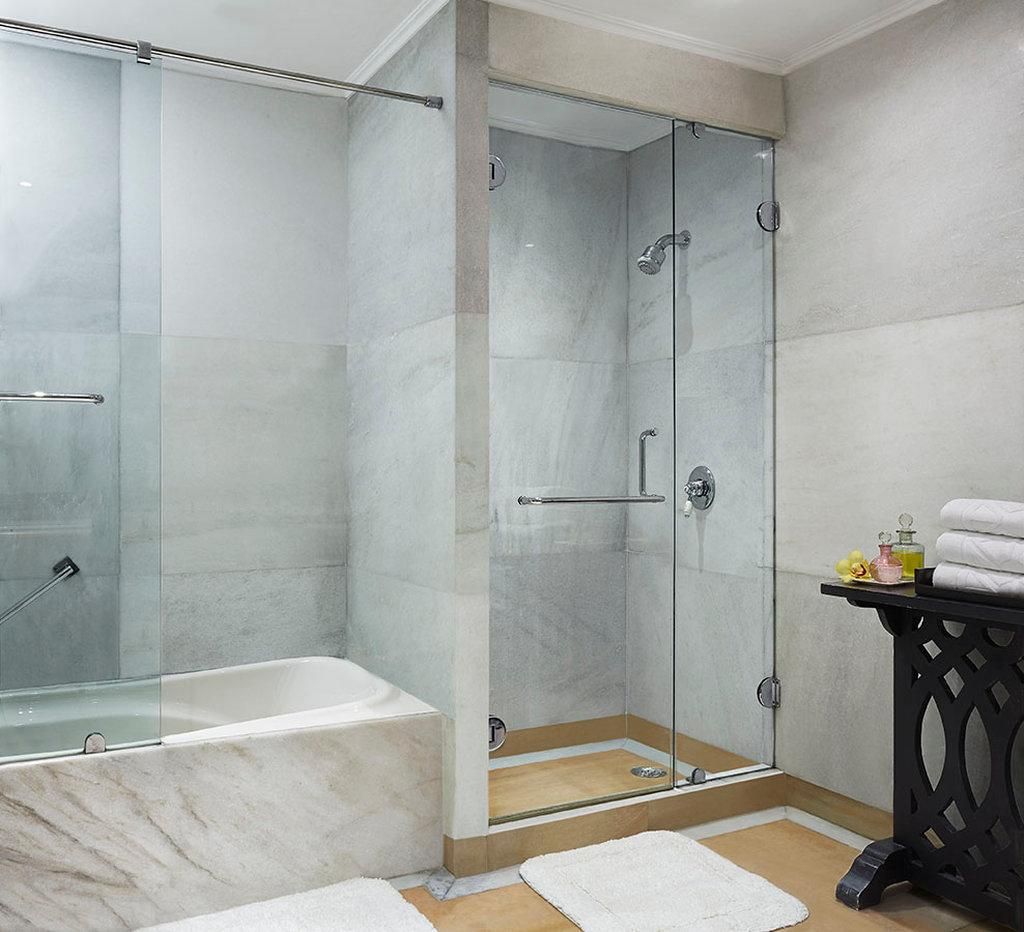 Deluxe Premium Suite King