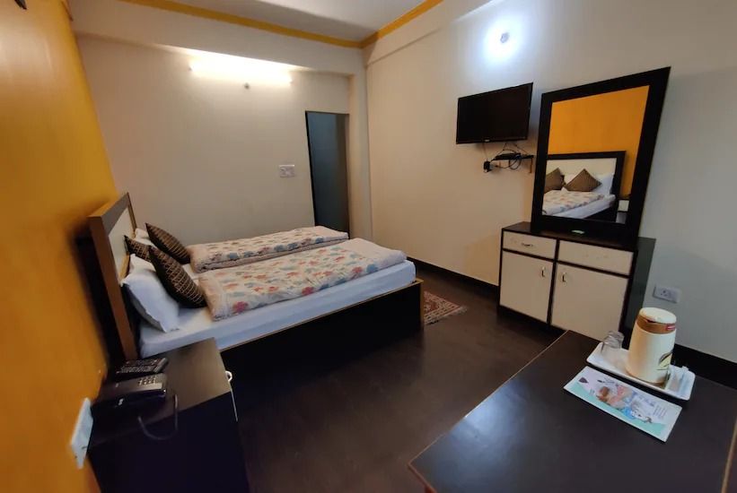 undefined Hotel Himadri 5