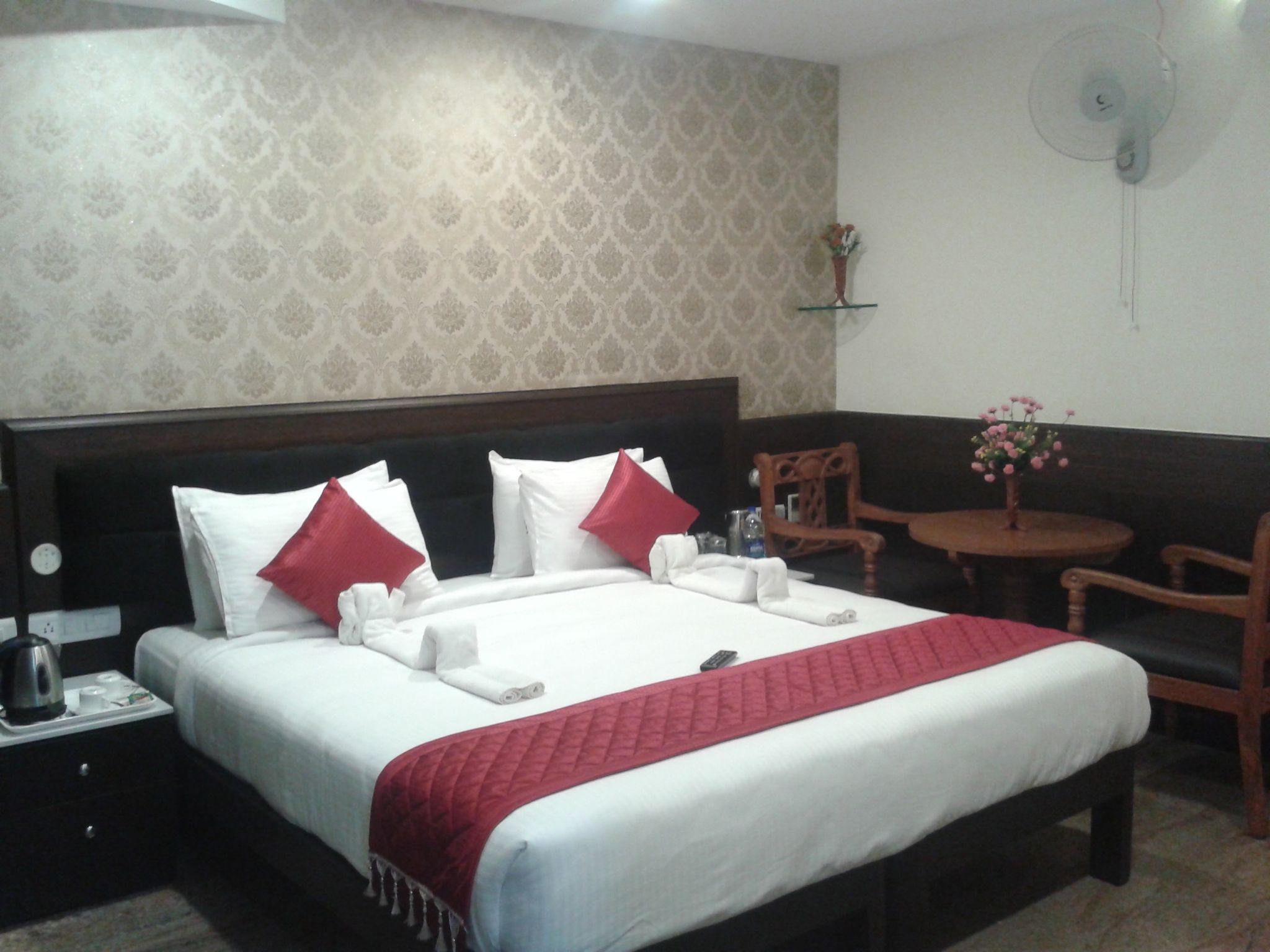Hotel Sumi Palace Deluxe Room 8
