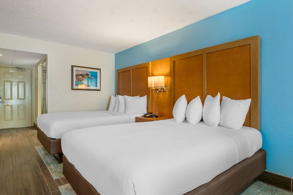 Deluxe Room, 2 Queen Beds, Balcony, Oceanfront