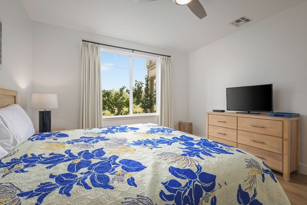 Condo, 2 Bedrooms, 2 Bathrooms, Golf View (Unit E4)