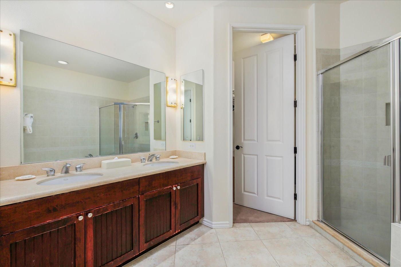 3 Bedroom 3 Bath Golf View