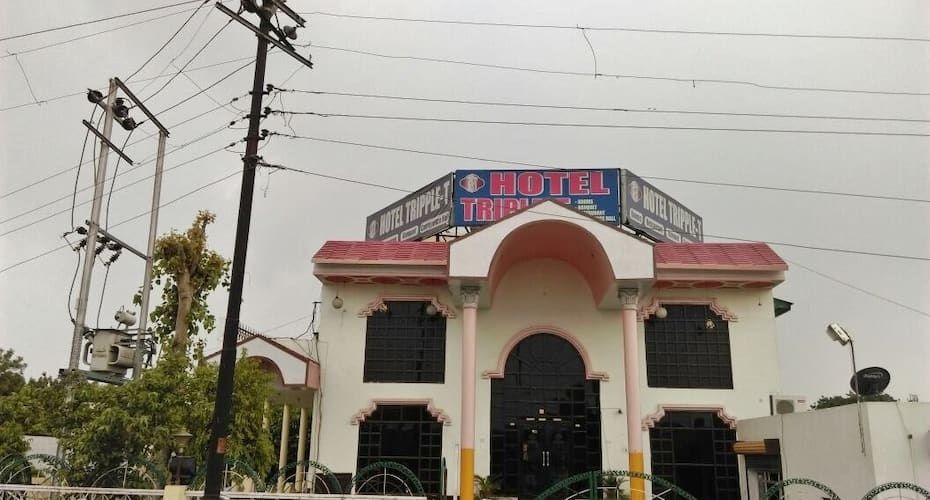 undefined Hotel Triple T 8