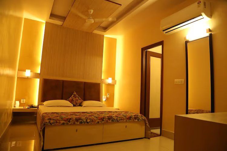 Super Deluxe AC Room