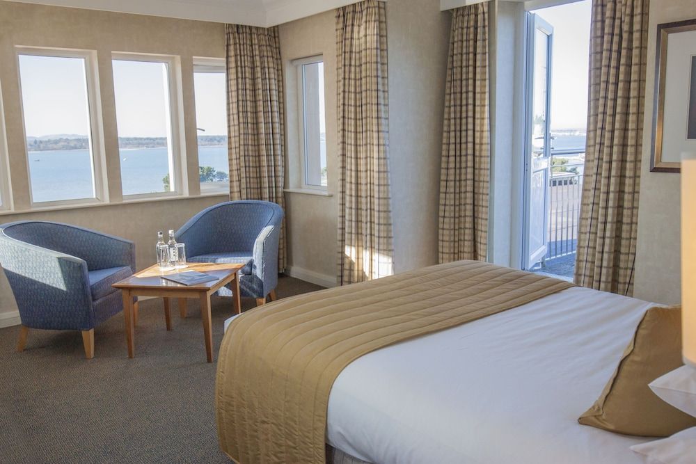 Harbour Heights Hotel