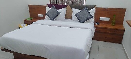 undefined HOTEL JASRAJ 3