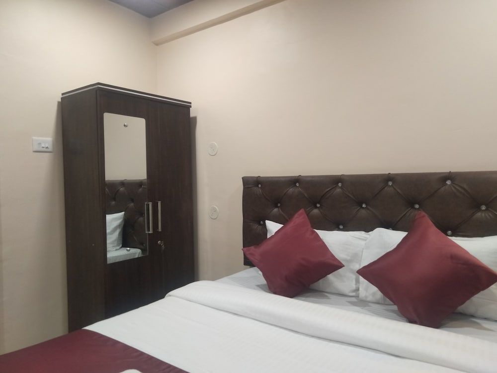 undefined Punest Hospitality & Hotel 7