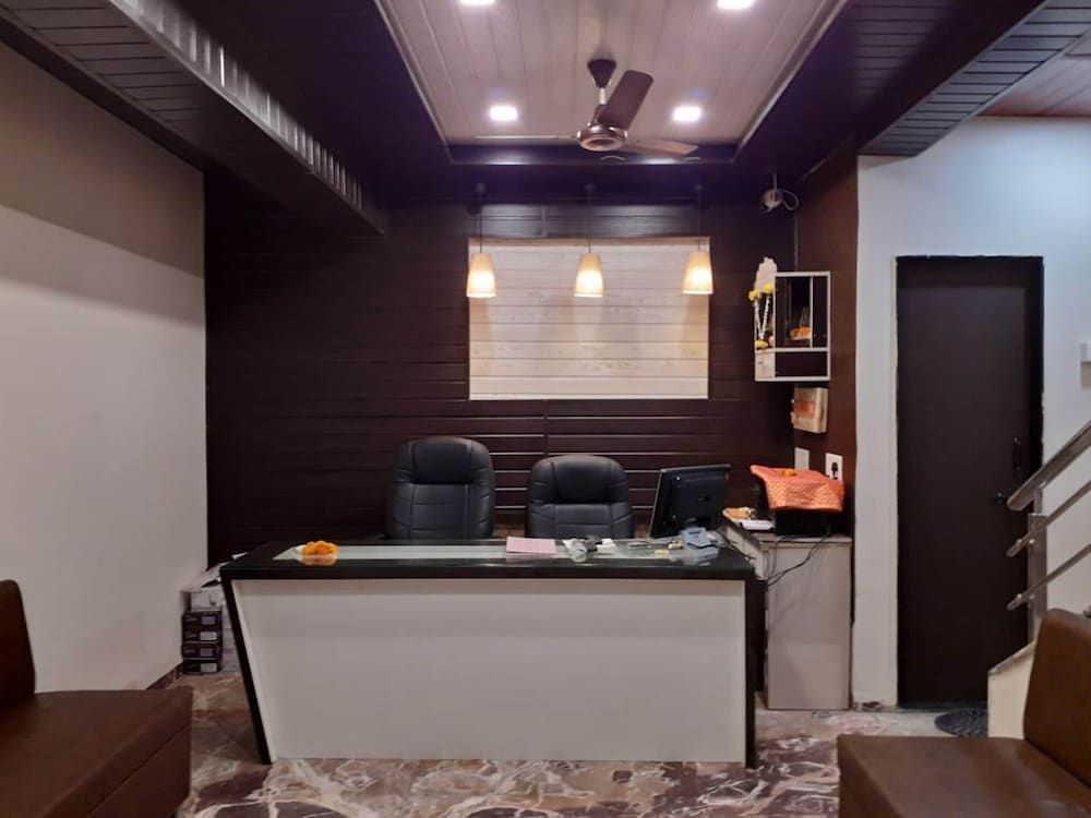 undefined Punest Hospitality & Hotel 2