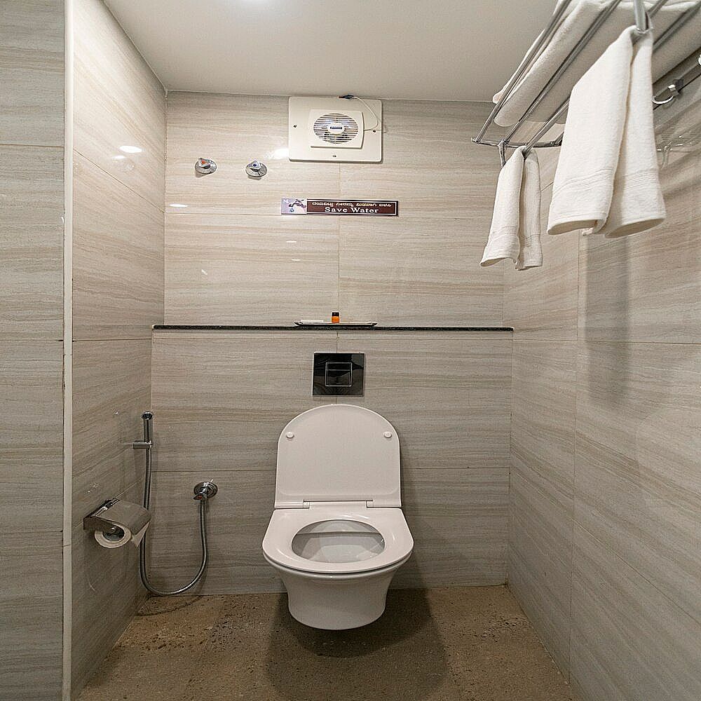 Hotel Dasya (Formerly Nice Stay The Business Hotel) Deluxe King Room 5