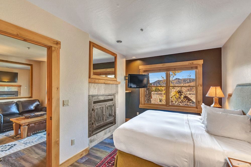 Condo, 2 Bedrooms