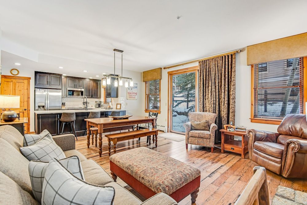 Condo, 2 Bedrooms