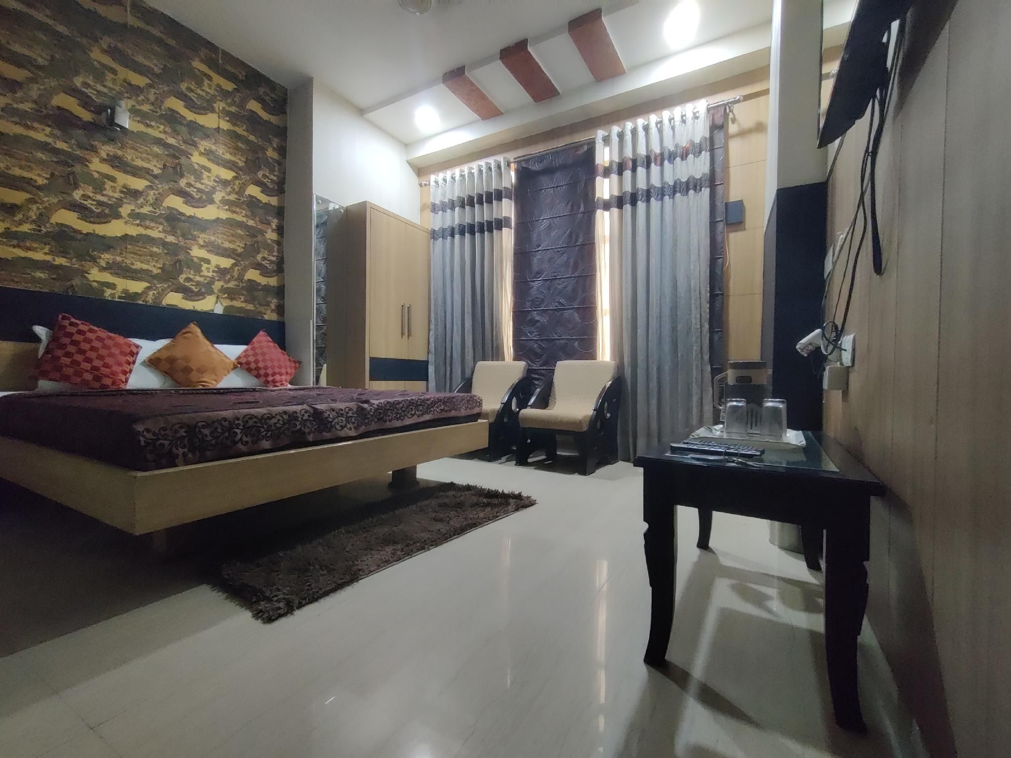 undefined Hotel Desire 5