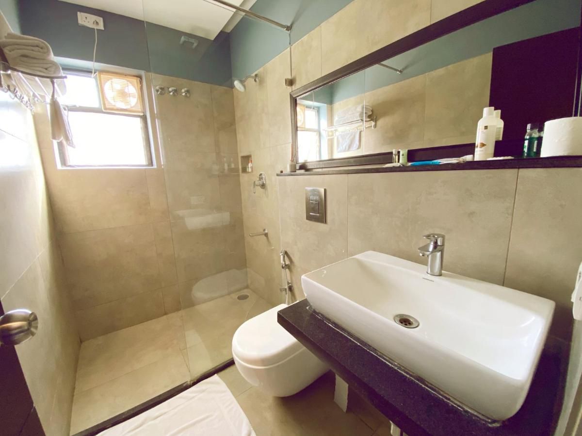 Aura Corporate Suites Deluxe Room 5