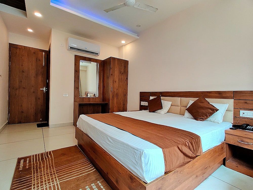 Hotel Divine Residency Deluxe Room 5