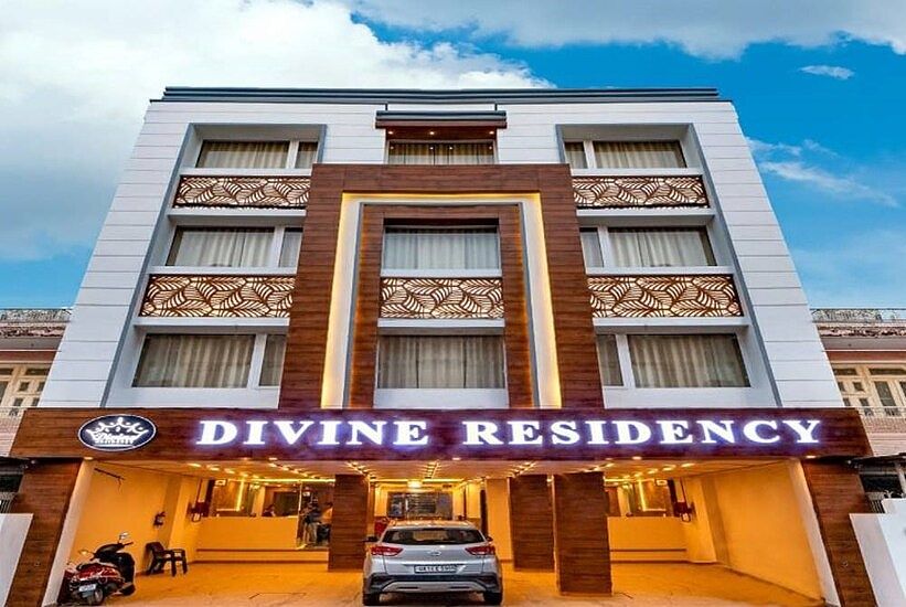 Hotel Divine Residency