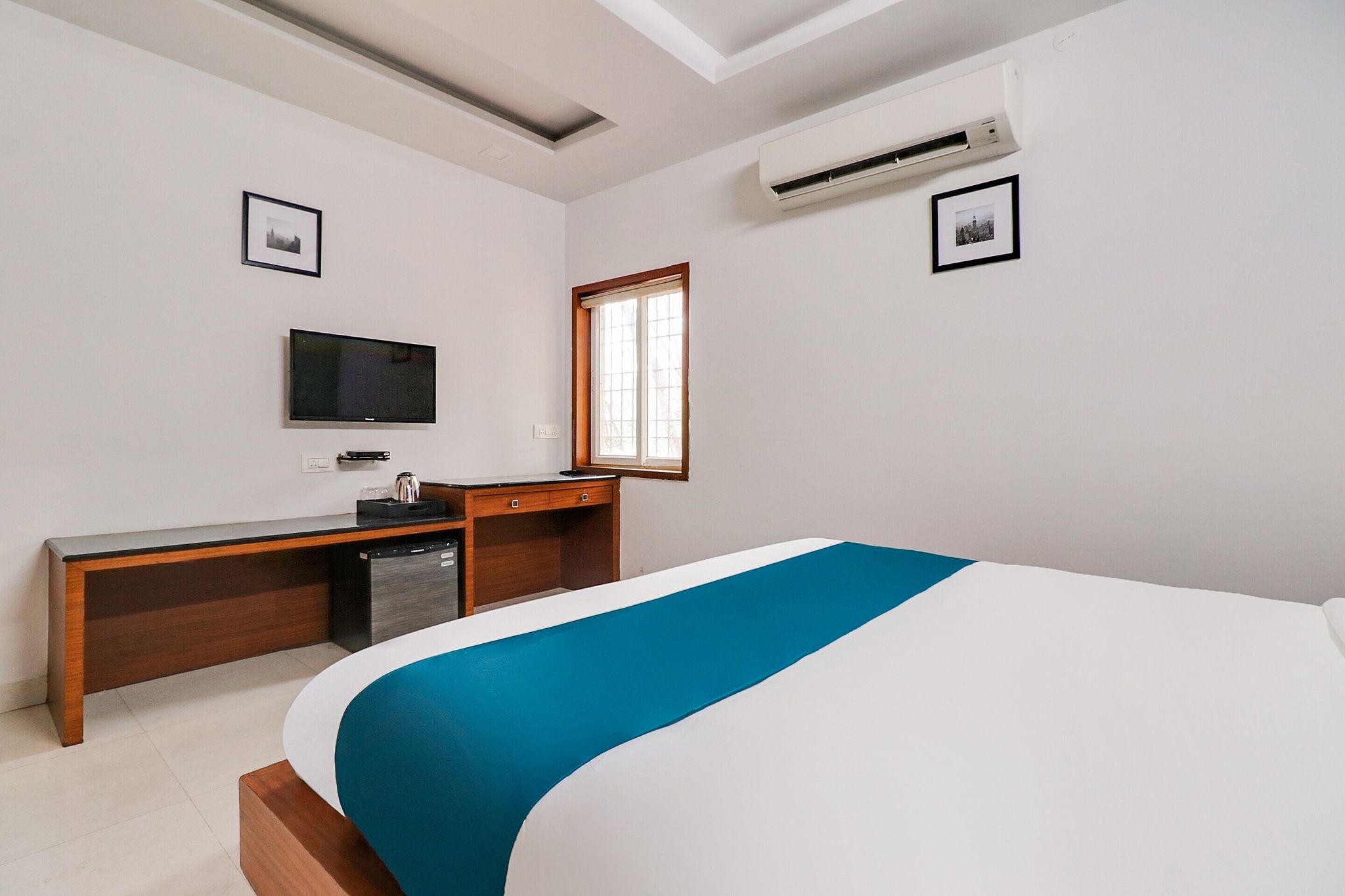 Super Hotel O Stay Inn Maharani Peta Classic Room 6