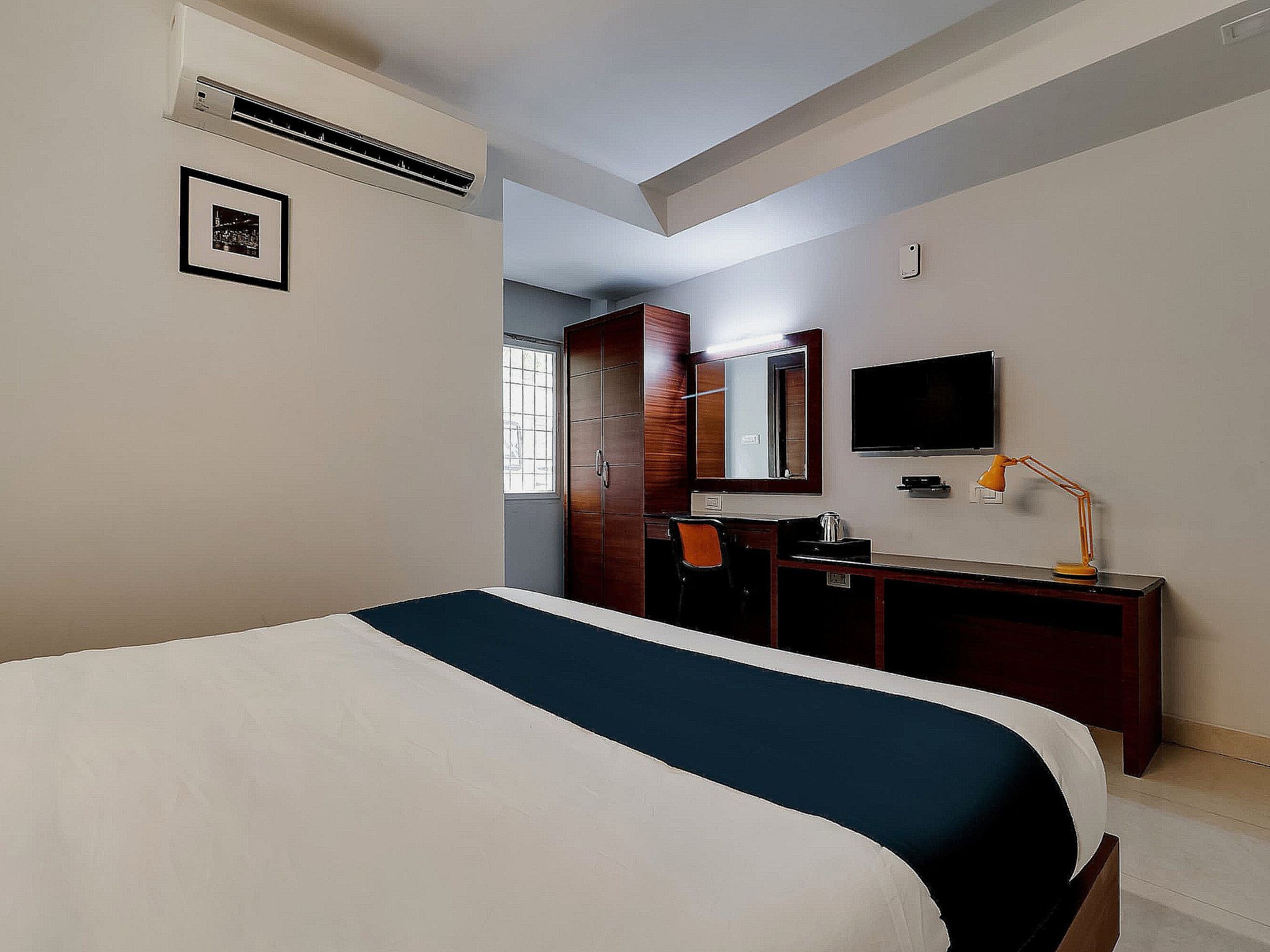 Super Hotel O Stay Inn Maharani Peta Classic Room 11