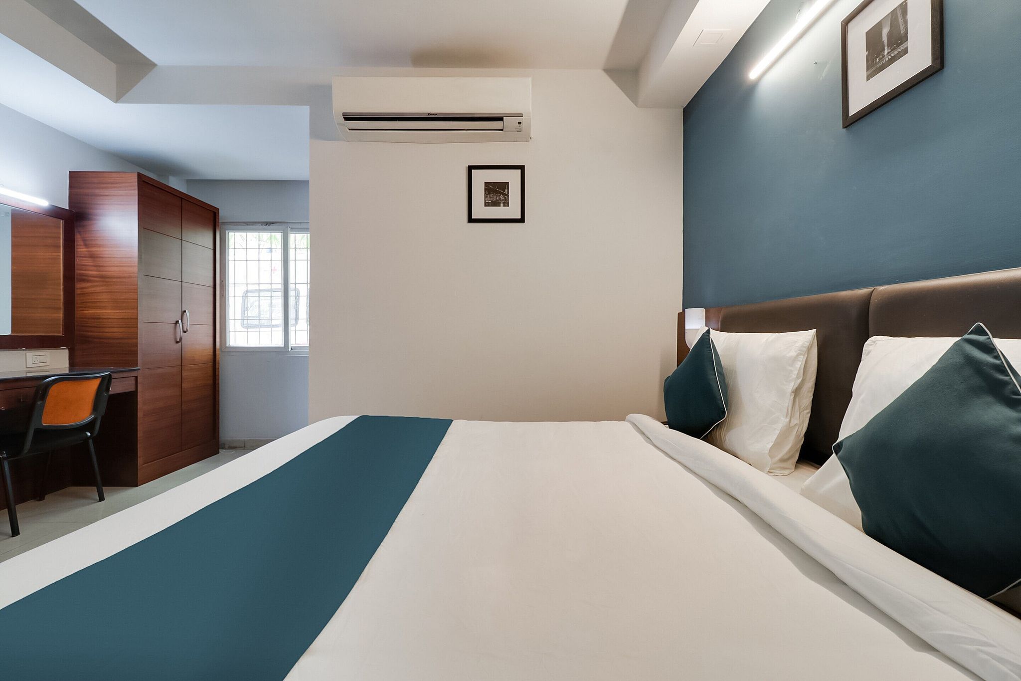 Super Hotel O Stay Inn Maharani Peta Classic Room 7
