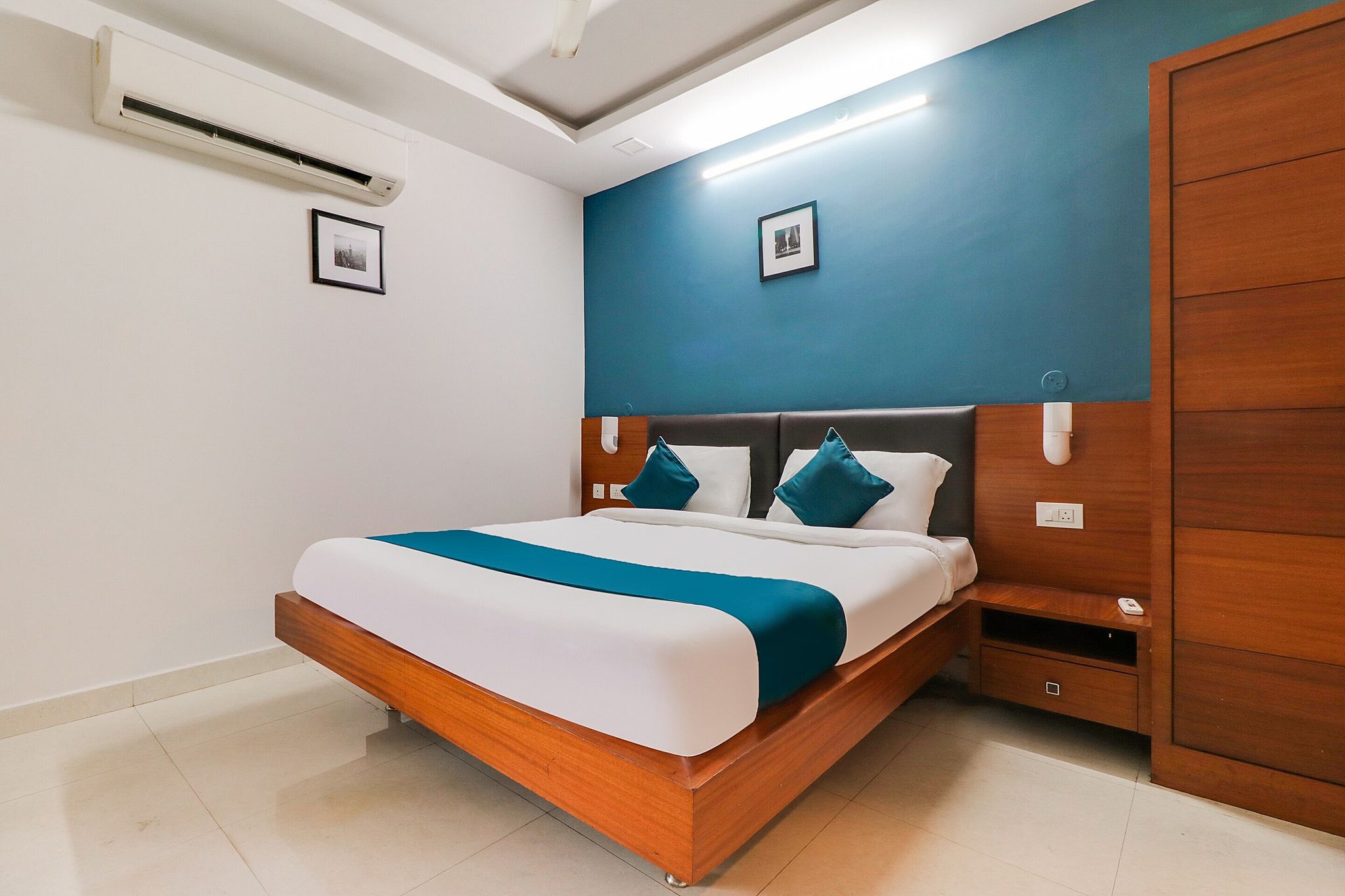 Super Hotel O Stay Inn Maharani Peta Classic Room 10