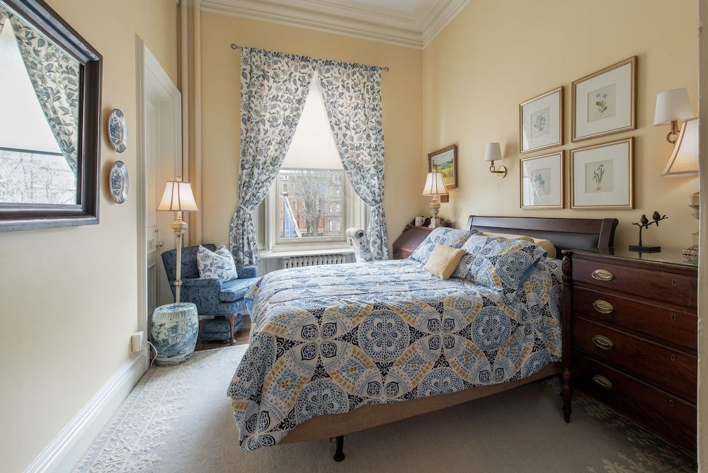 undefined The College Club of Boston 7