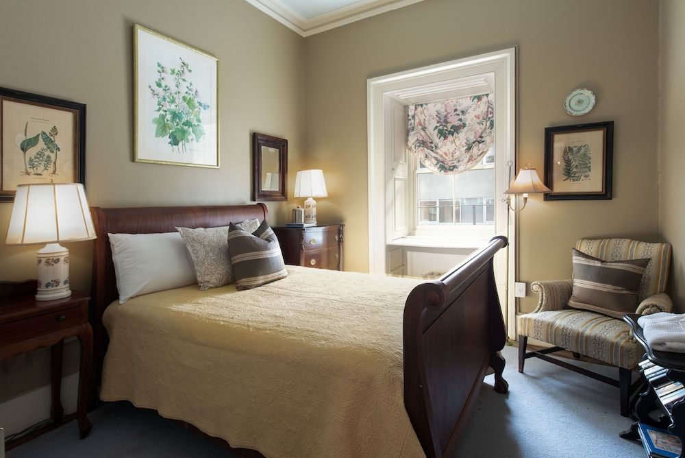 undefined The College Club of Boston 8