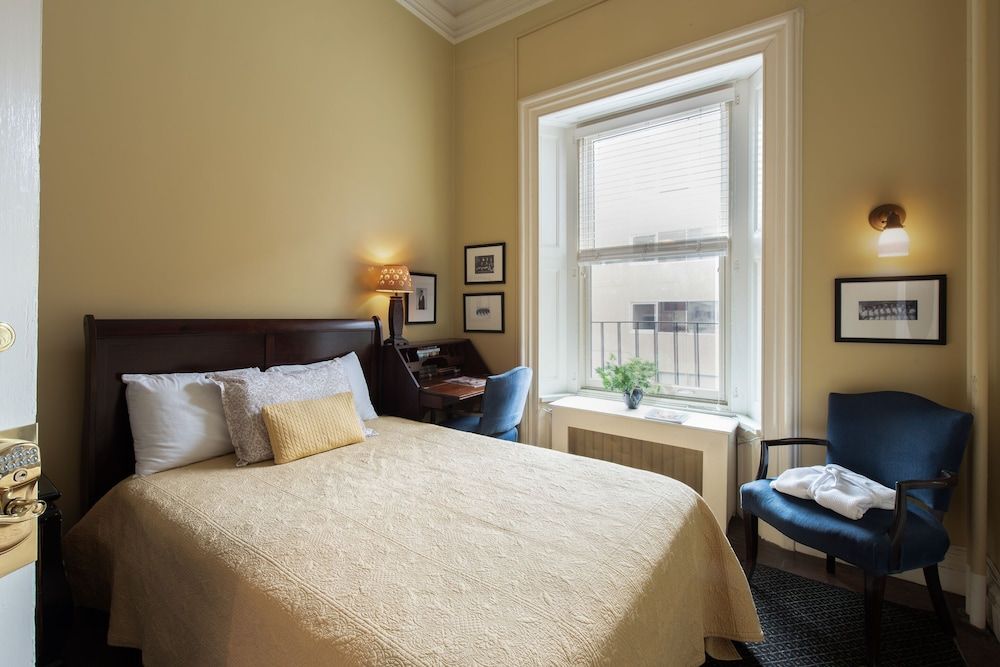 undefined The College Club of Boston 6