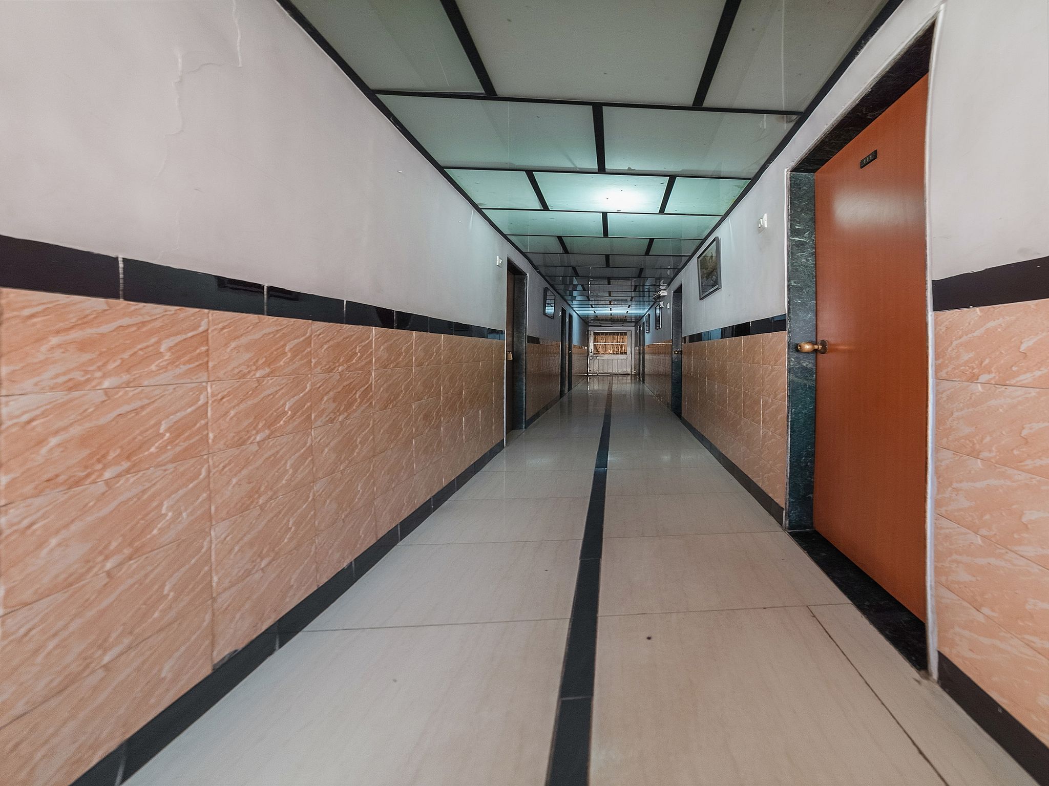 undefined Hotel Silver Springs 3