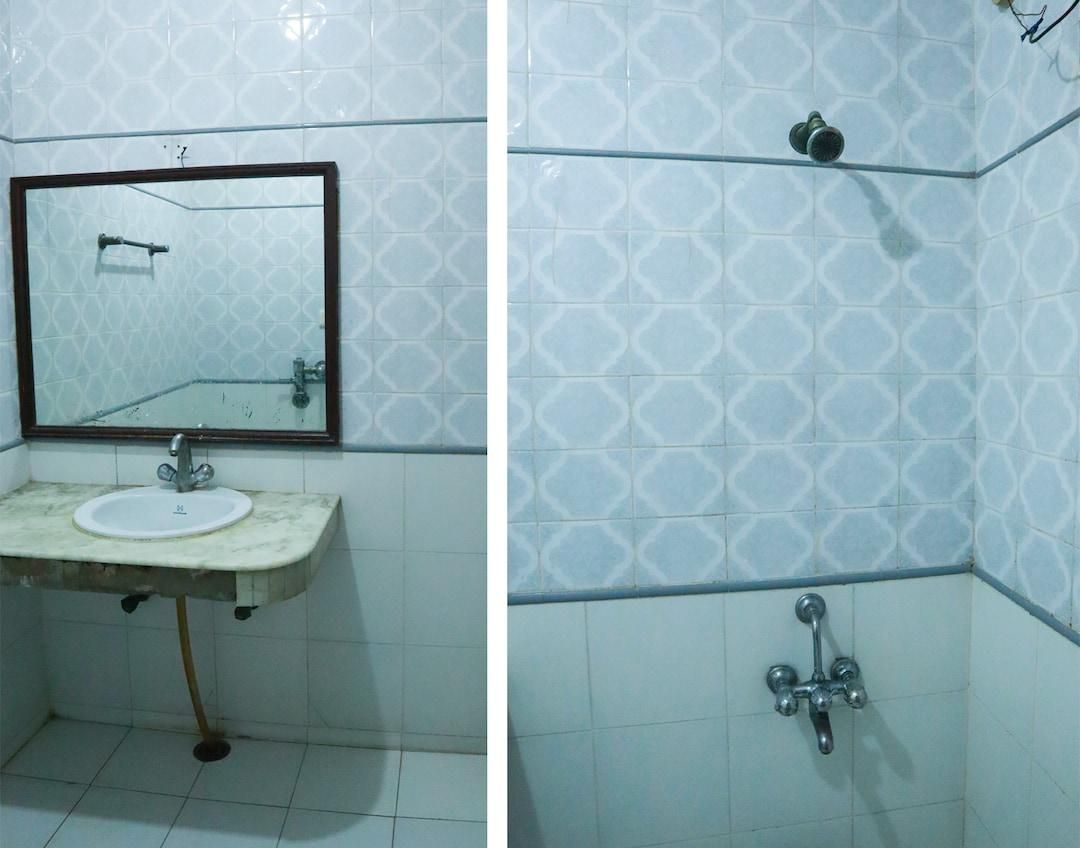 Hotel Landmark DELUXE ROOM - (UN- MARRIED COUPLES NOT ALLOWED )