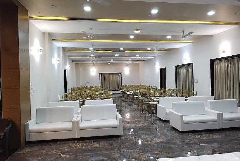 undefined Hotel Maa Sharda 4