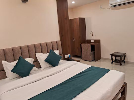 Vinayak Heritage Super Deluxe Double Bed 2