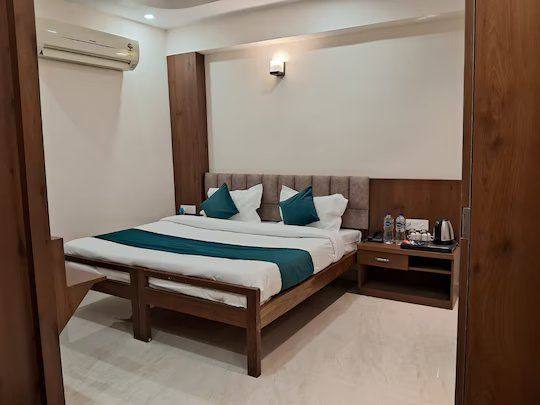 Vinayak Heritage Super Deluxe Double Bed